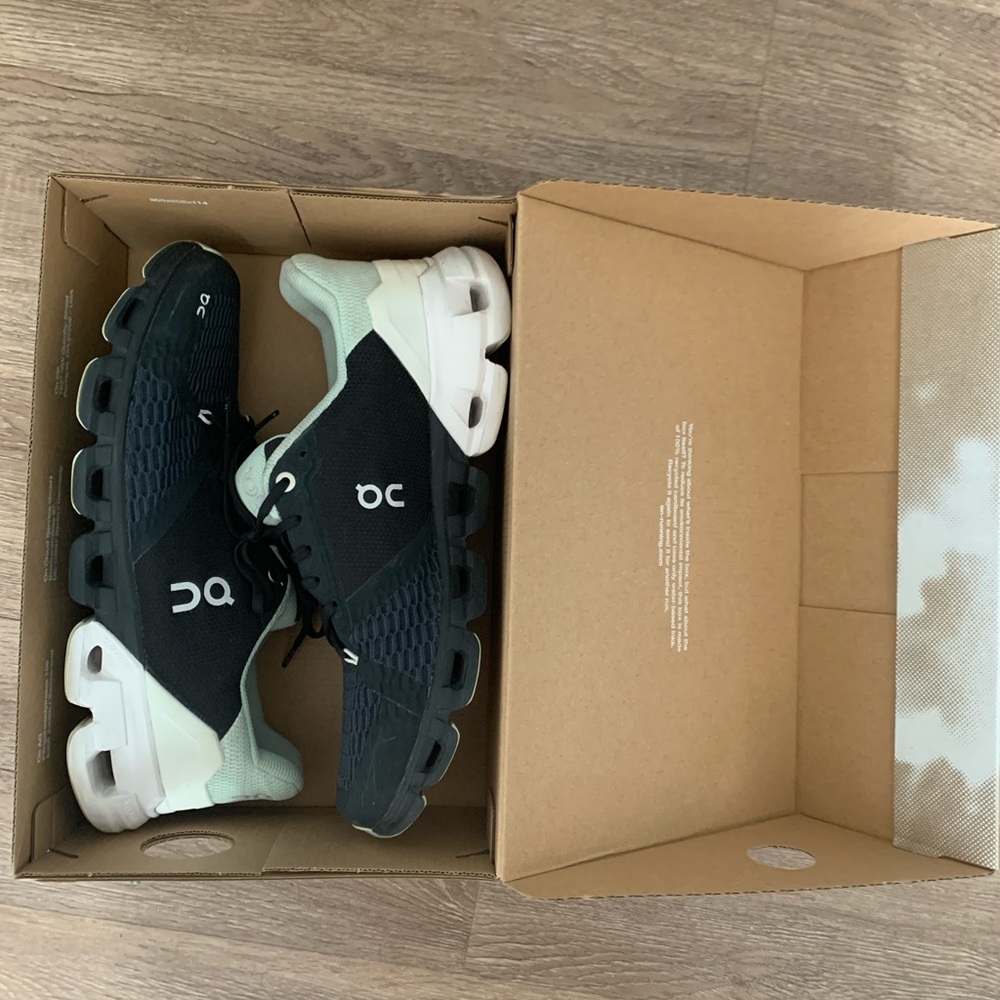 ON Running Cloudflyer Green/White/Black W9